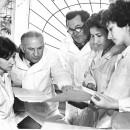 Абрамов Ш.А. и сотрудники лаборатории ЭБОРИБР обсуждение результатов исследований